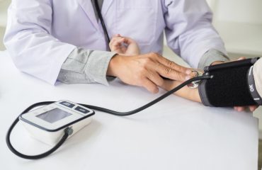 Penyakit Hipertensi: Penyebab, Gejala & Pengobatan