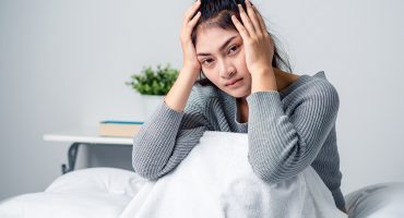 Sick,Woman,On,Bed,Concept,Of,Stomachache,,Headache,,Hangover,,Sleeplessness Abses Otak
