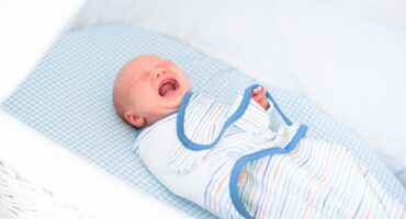 cara menidurkan bayi kolik