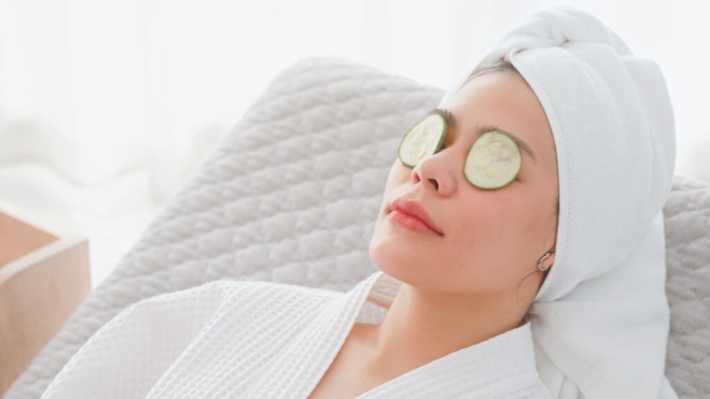 manfaat timun untuk wajah