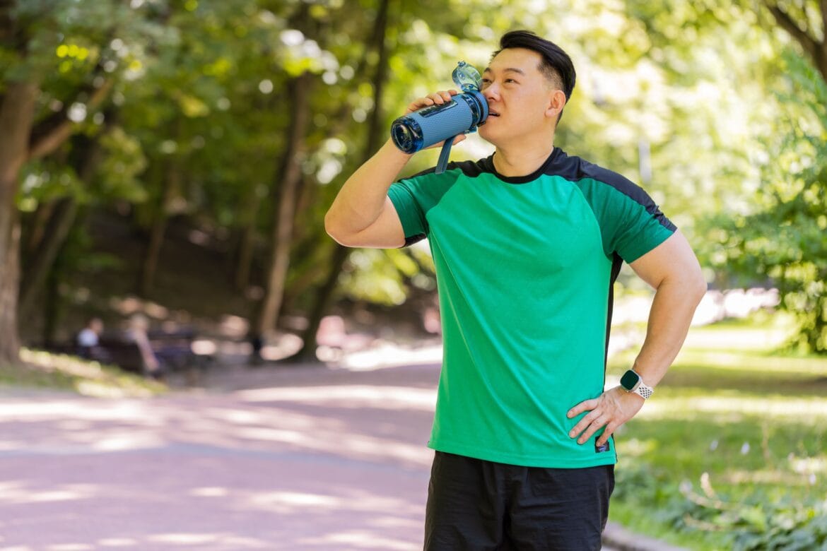 cara menjaga kesehatan saat cuaca panas